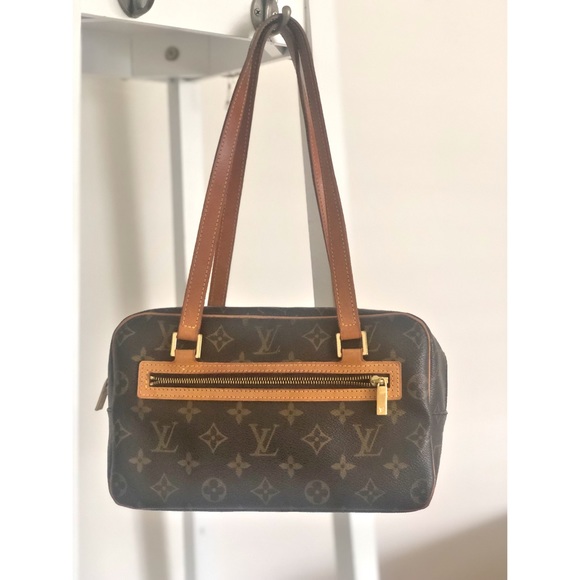 Louis Vuitton Cite MM authentic handbag